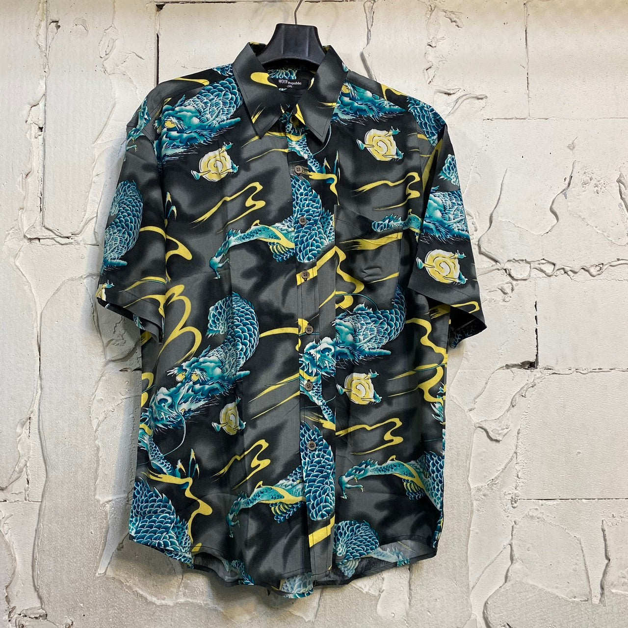 Chemise grise motifs dragons