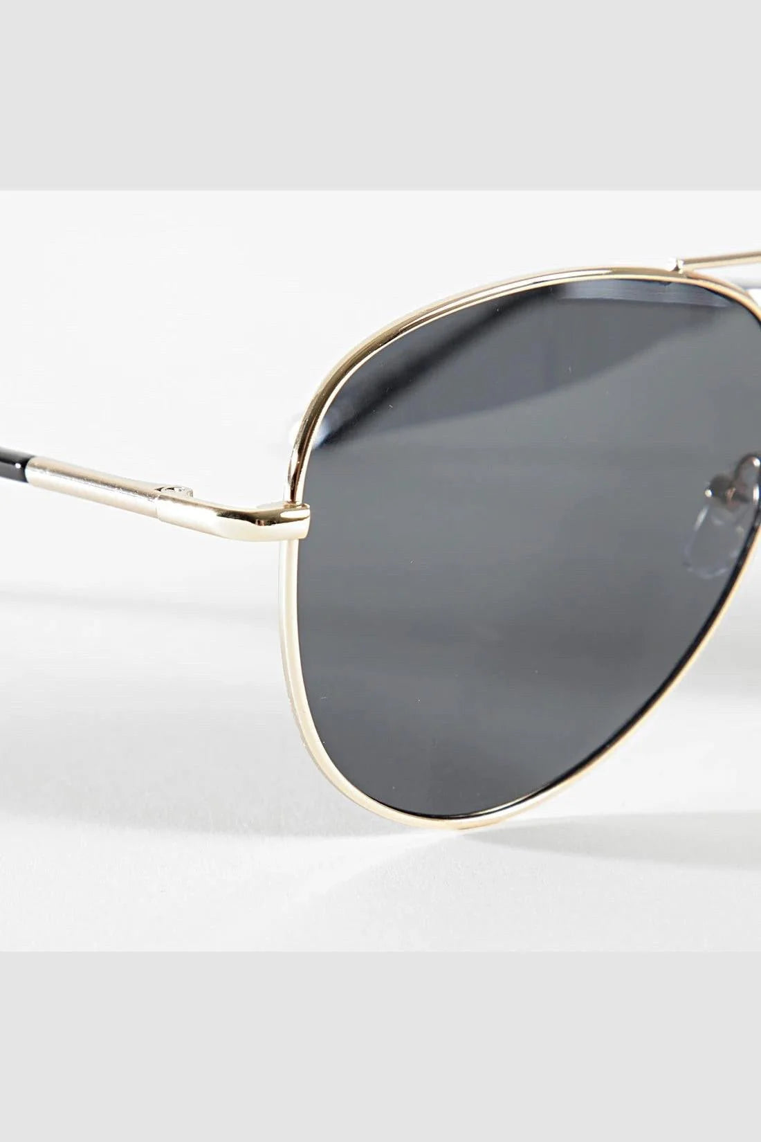 Lunettes aviateur monture dorée