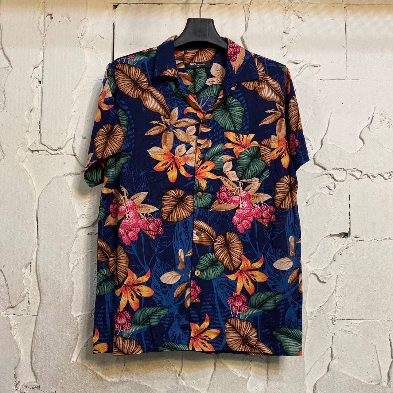 Chemise hawaienne homme couleur bleu marine à fleurs multicolores - GL BOUTIK