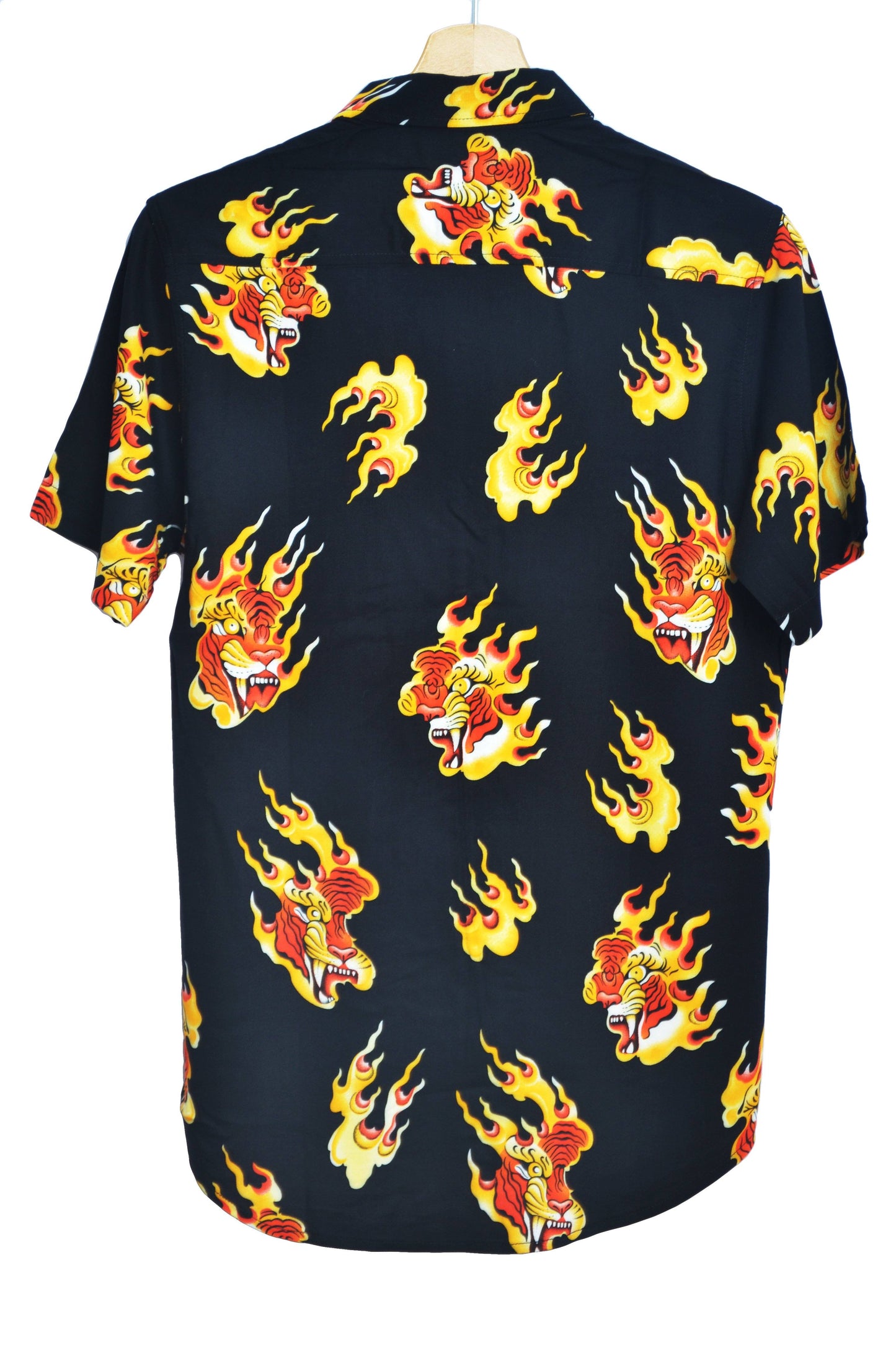 Chemise noire imprimé tigres et flammes - Vue dos