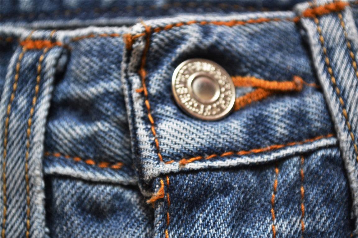 Short levi's vintage avec patchwork style ethnique - Bouton