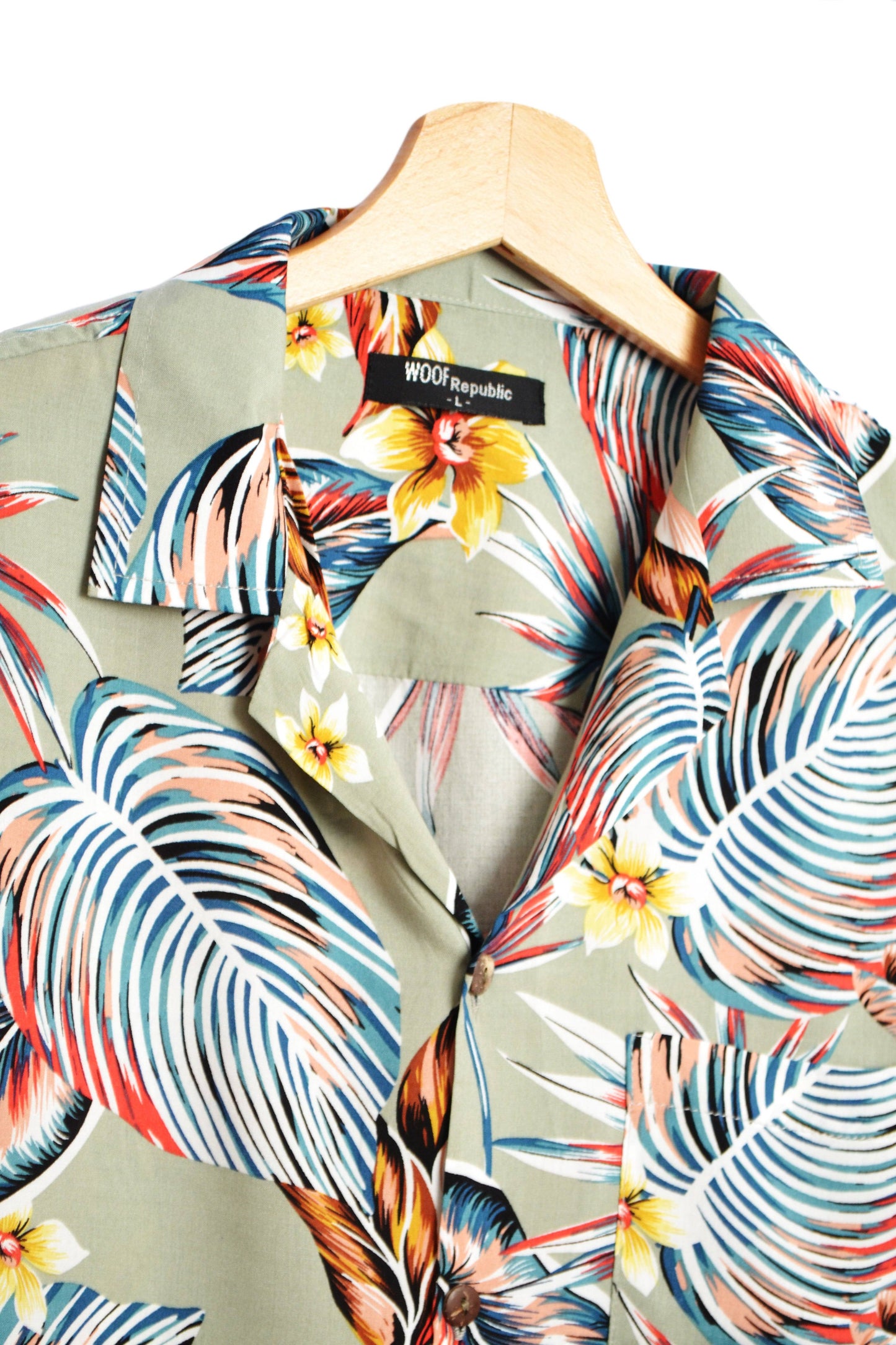 Vue col chemise hawaienne grise à fleurs multicolores - GL BOUTIK