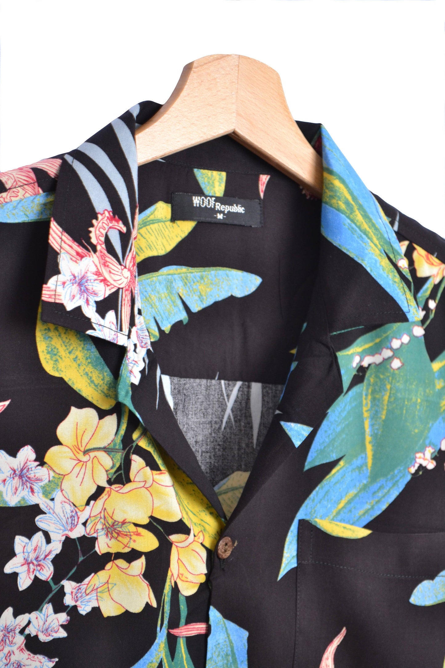 Vue col chemise hawaienne noire à fleurs multicolores - GL BOUTIK