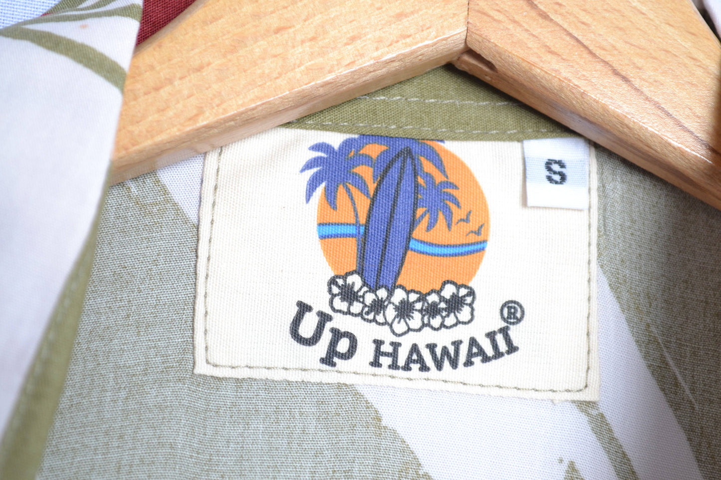 Vue label chemisier kaki à fleurs marque up hawaii - GL BOUTIK