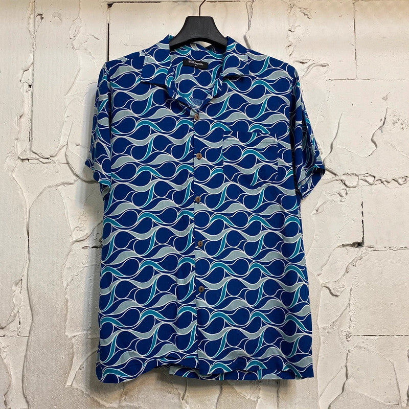 Retro pattern shirt