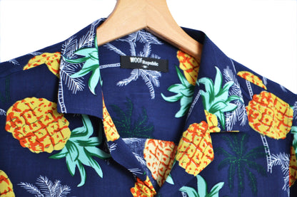 Vue col chemise hawaienne couleur bleu marine avec imprimé ananas - glboutik.com