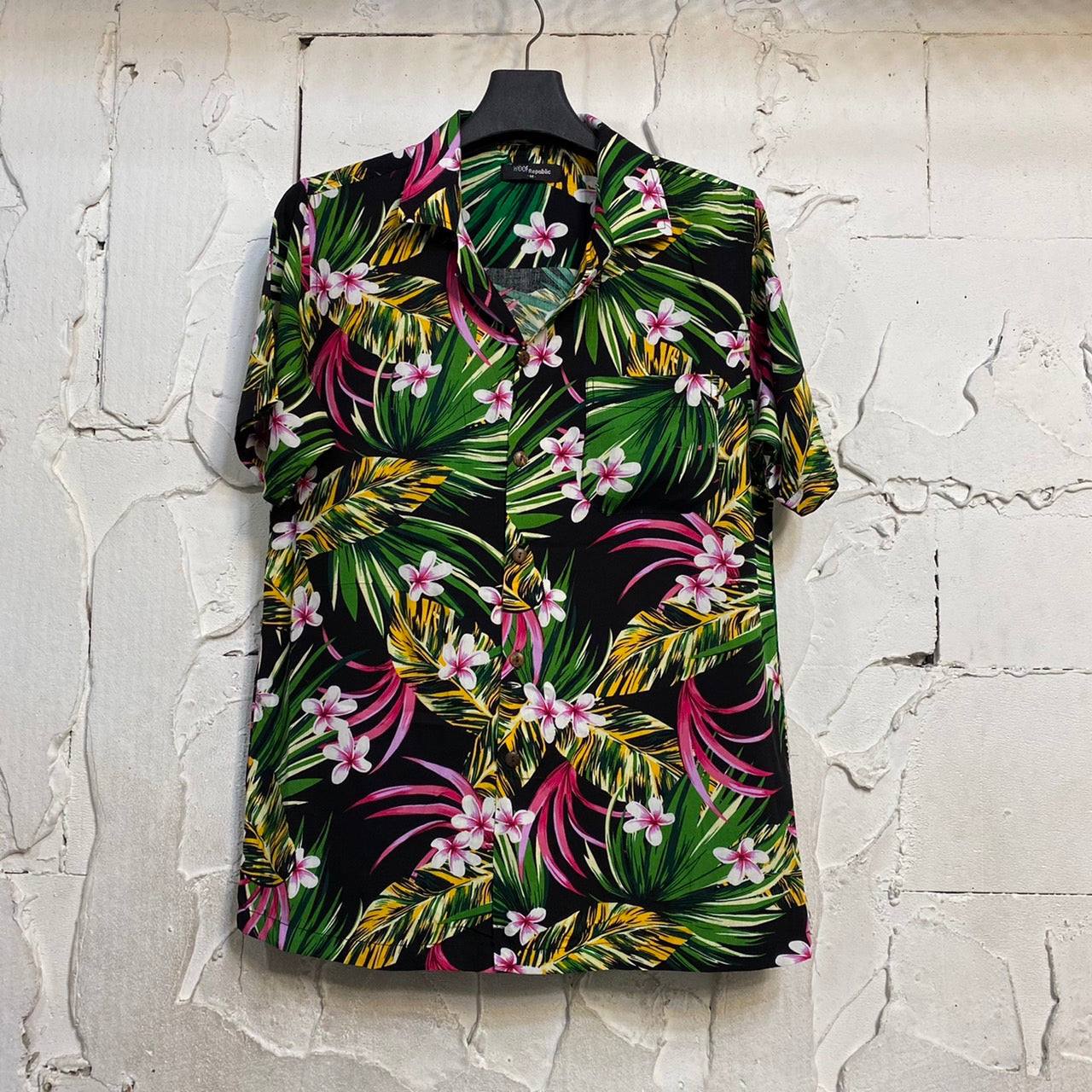 Chemise hawaienne noire à fleurs avec col cubain - GLBOUTIK