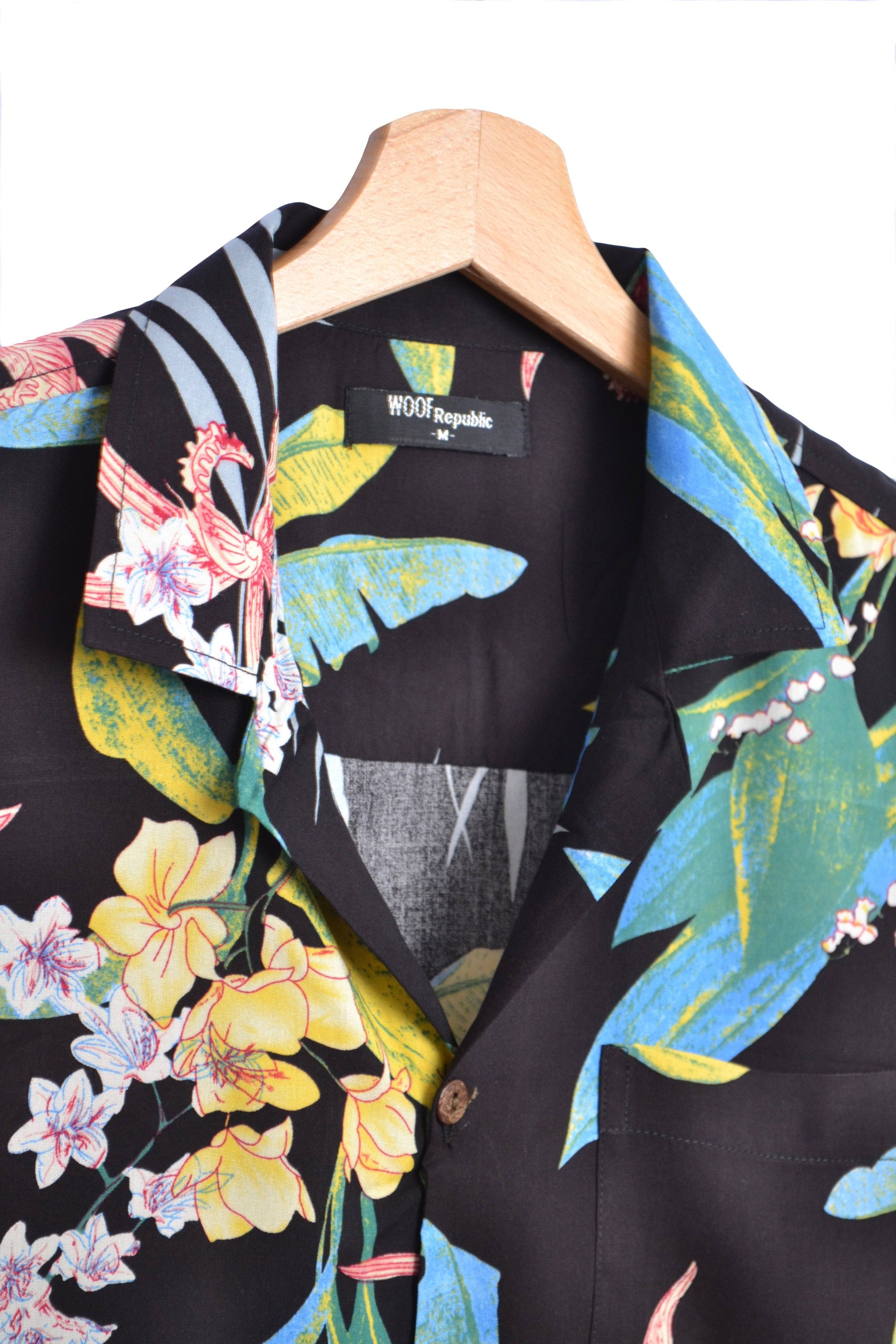 Vue col chemise hawaienne noire à fleurs multicolores - GL BOUTIK