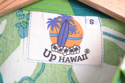 Vue étiquette chemise hawaienne verte coupe femme à fleurs - GL BOUTIK